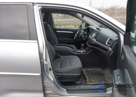 2017 Toyota Highlander Le from USA, damaged, VIN 5TDZARFH5HS026964